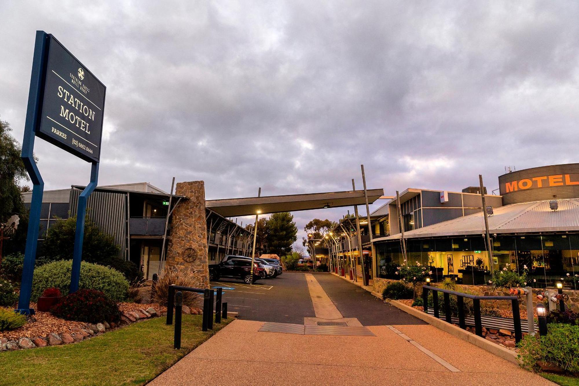 Station Motel Parkes Exterior foto